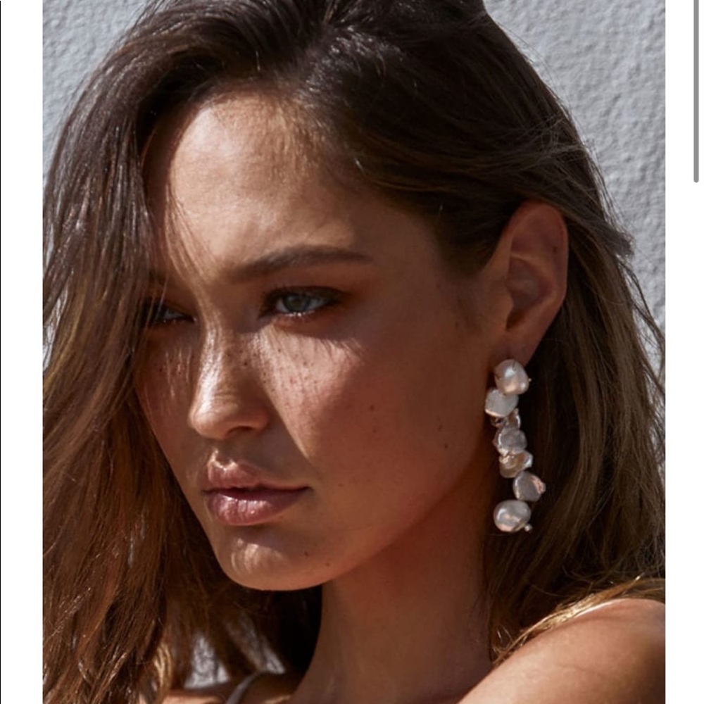 Grace Loves Lace Essie Pearl Earrings